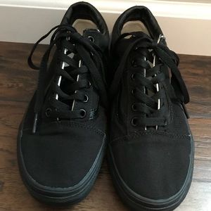 women’s all black old skool vans